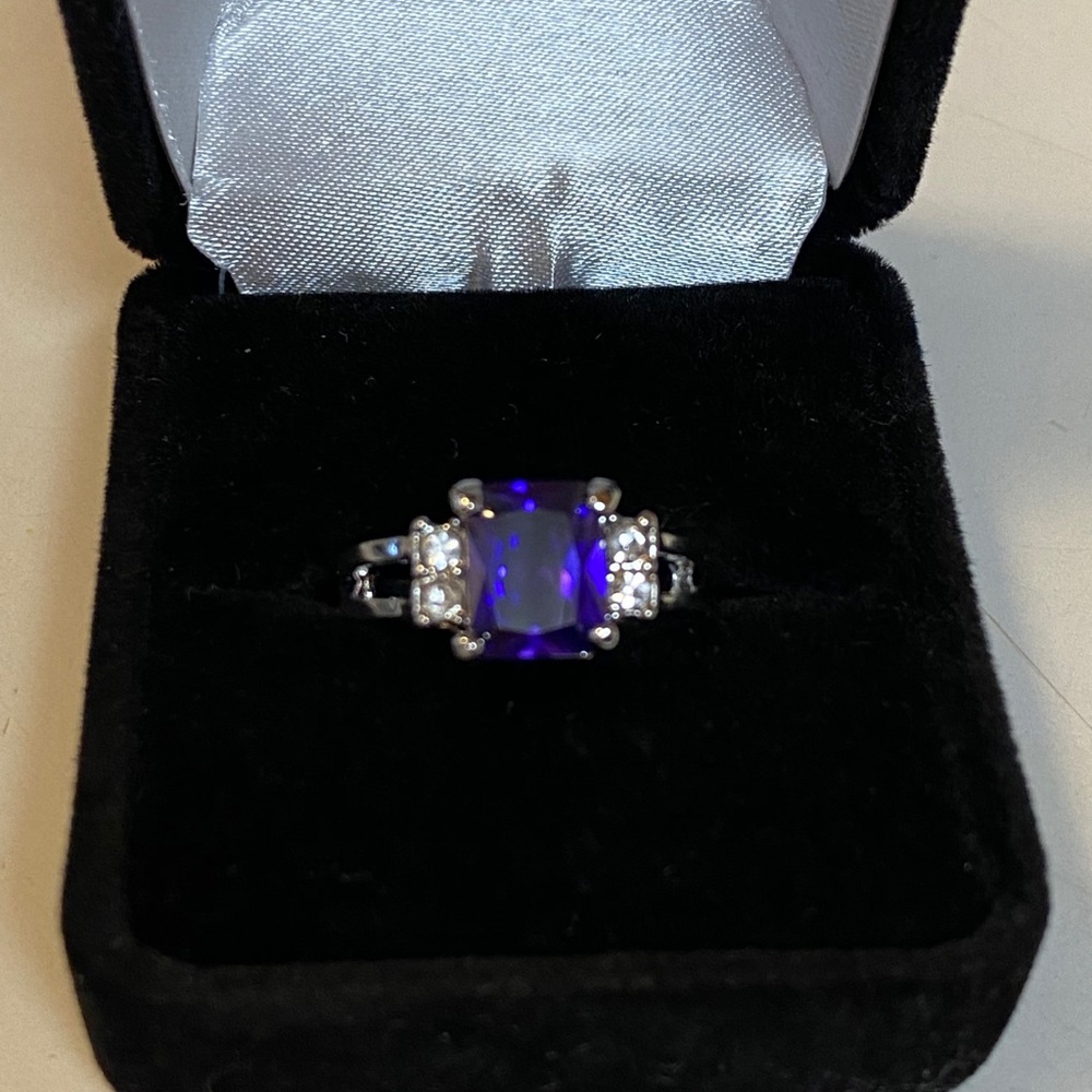 Sterling Silver Amethyst Emerald Cut Fashion Ring